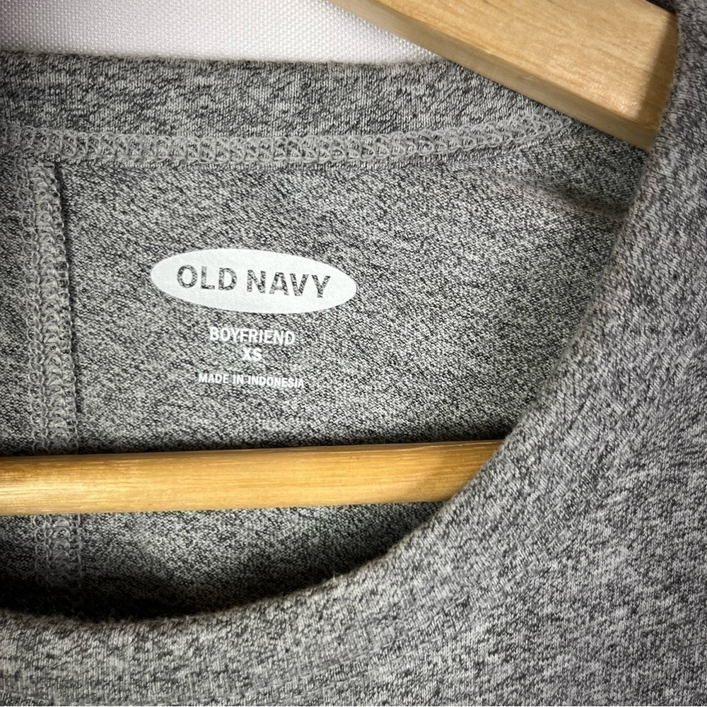 Old Navy Gray Boyfriend Pocket Short Sleeve T-Shirt XS - Picture 5 of 5